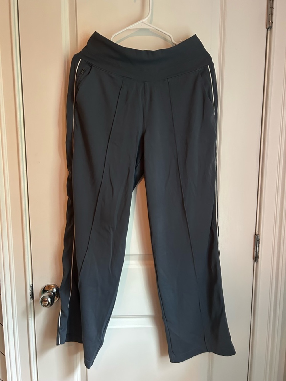 Athleta Venice wide leg with Side Stripe